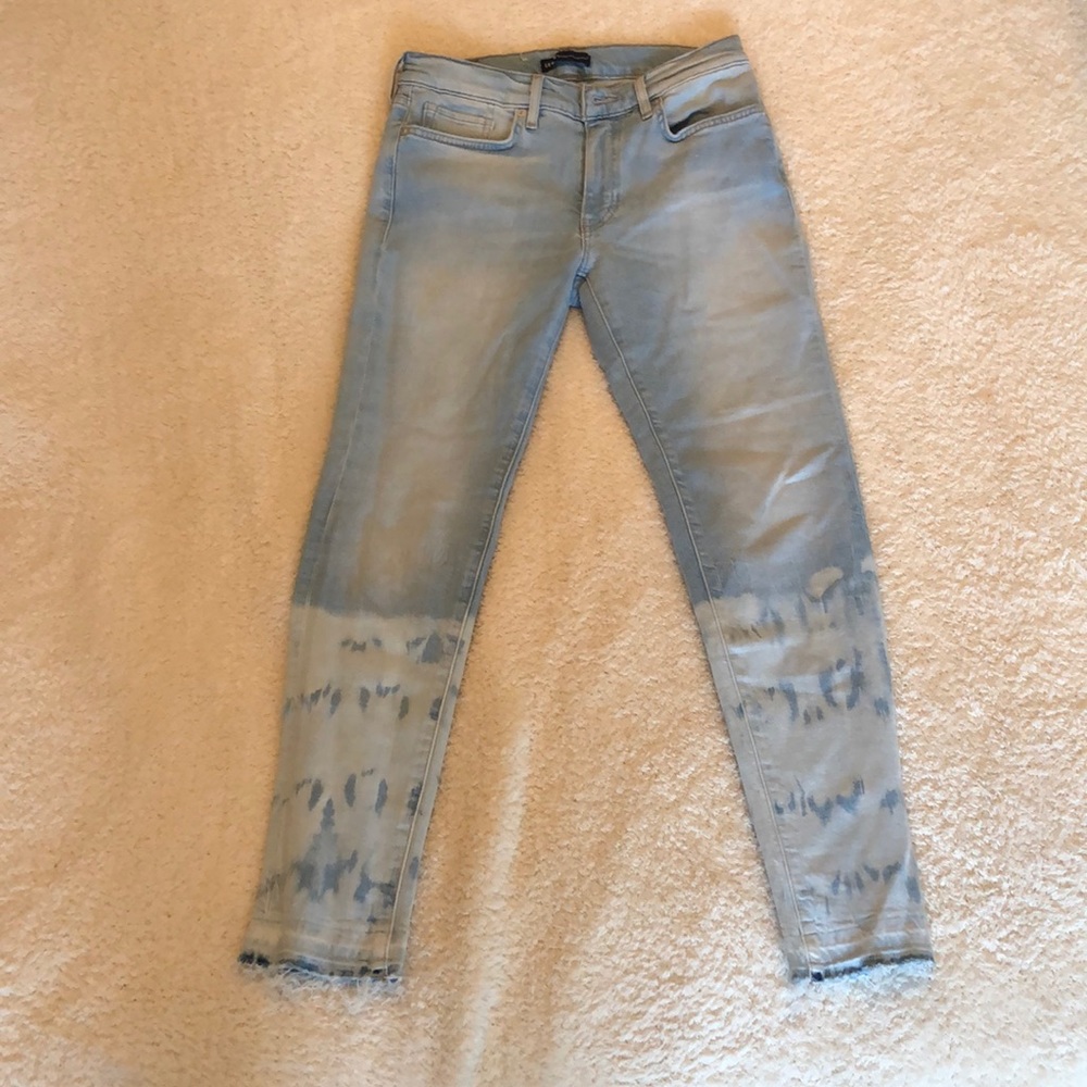 Levi light wash jeans
